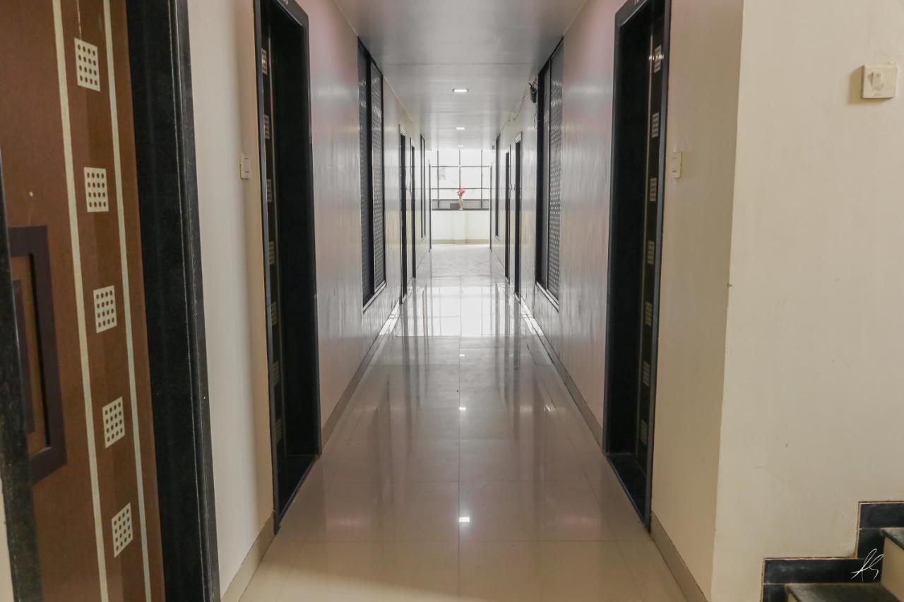 Sai Residency Hotel Aurangabad  Buitenkant foto
